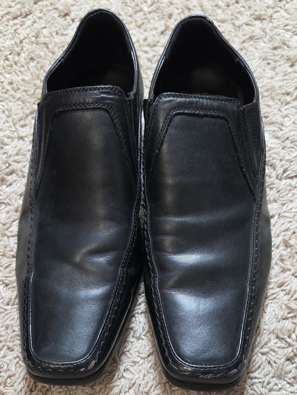 Kenneth Cole Reaction Black Leather Slip-On 9.5M Loafers
